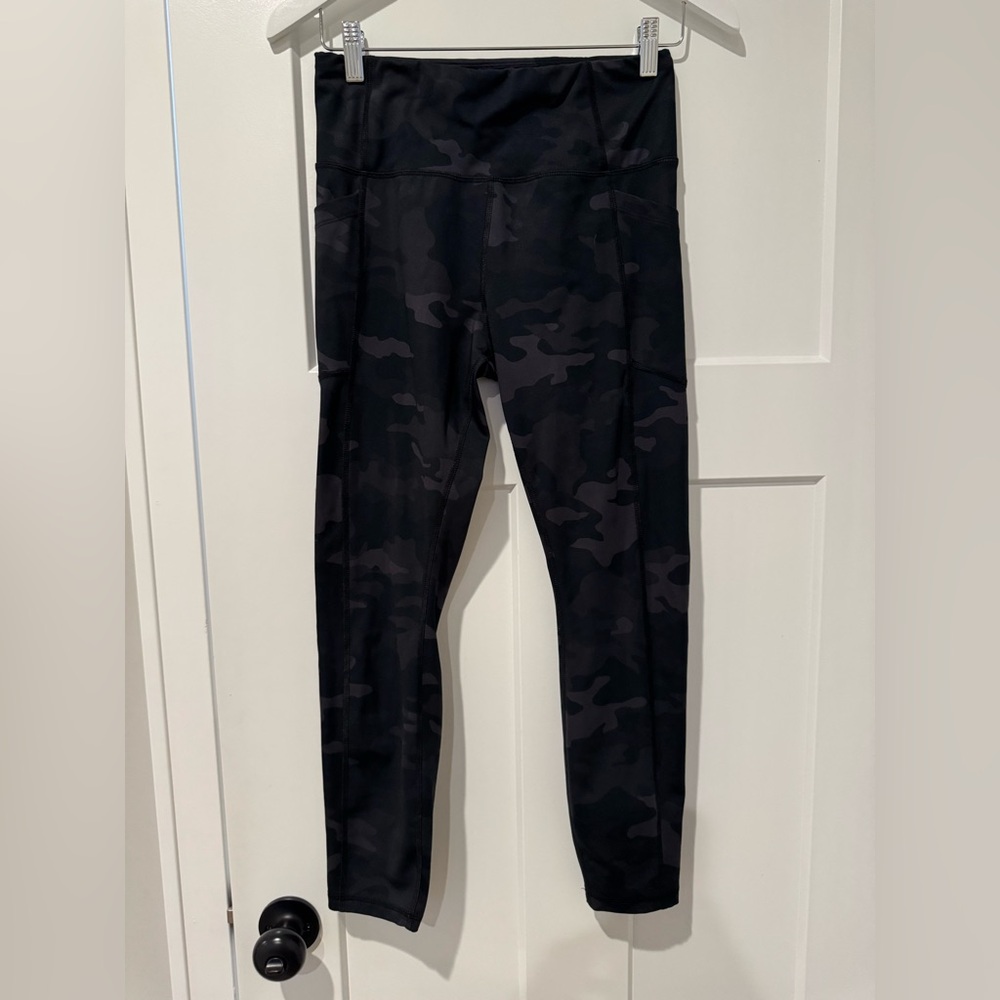 Avia Black & Charcoal Camo Leggings
